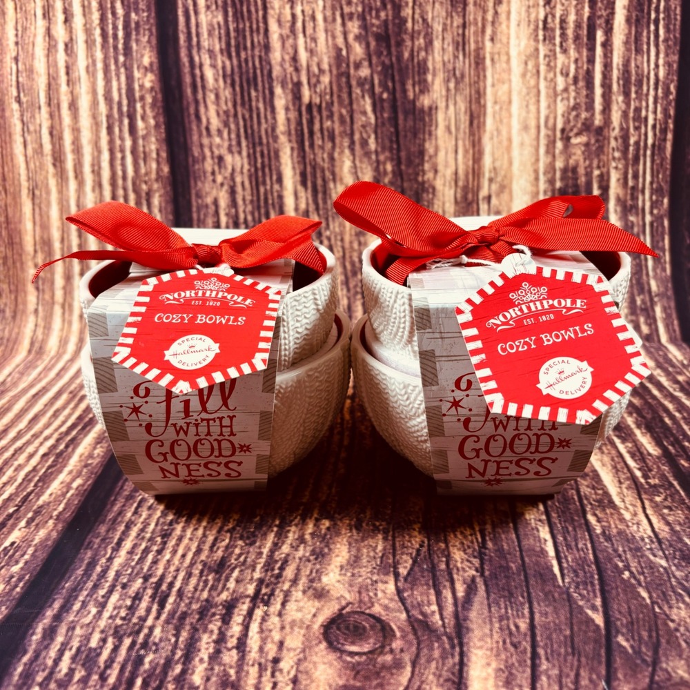 Hallmark Cozy Bowl Set of 4 White Cable Knit Pattern Sweater Red Northpole 1820